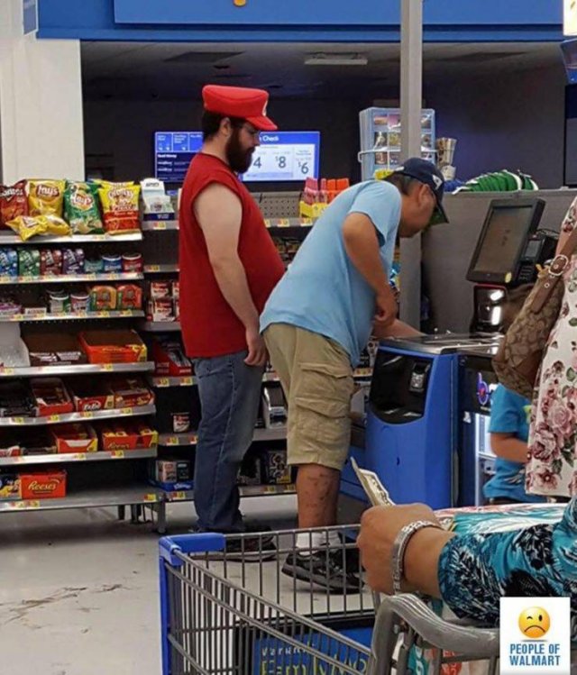 Strange ''Walmart'' Visitors (34 pics)