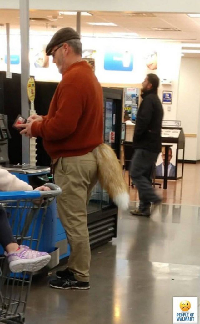 Strange ''Walmart'' Visitors (34 pics)