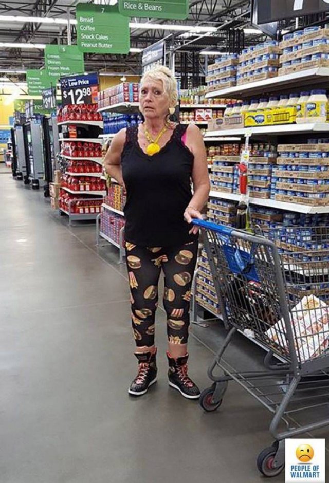 Strange ''Walmart'' Visitors (34 pics)