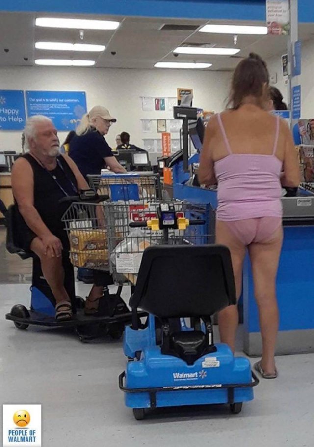 Strange ''Walmart'' Visitors (34 pics)