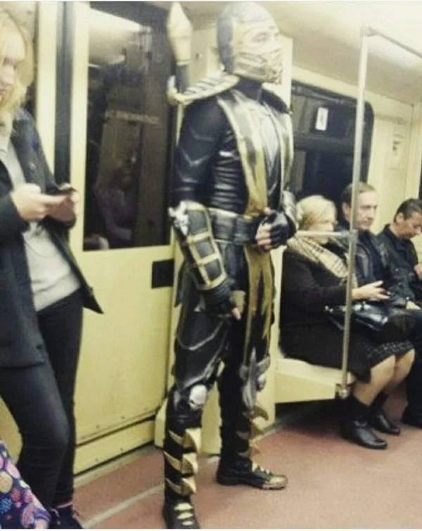 Strange People In The Subway (34 pics)