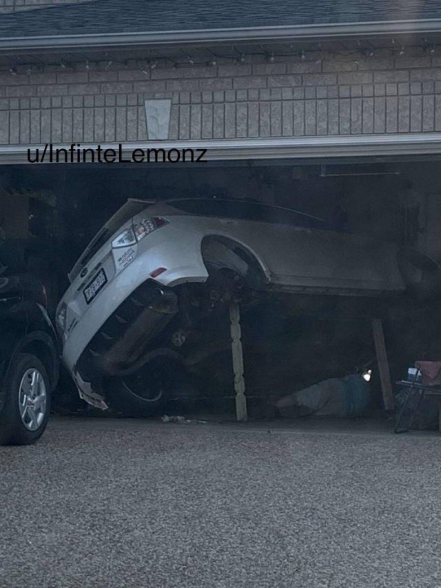 What Is Going On Here? (50 pics)