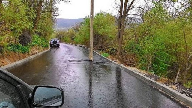 What Is Going On Here? (50 pics)