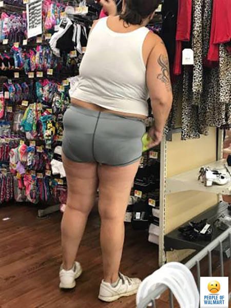 Strange People In ''Walmart'' (55 pics)