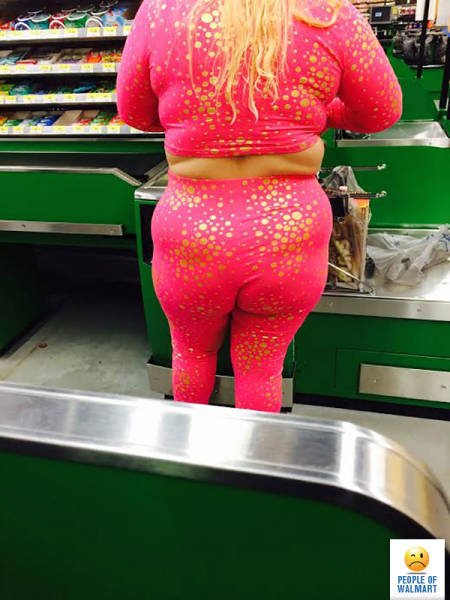 Strange People In ''Walmart'' (55 pics)