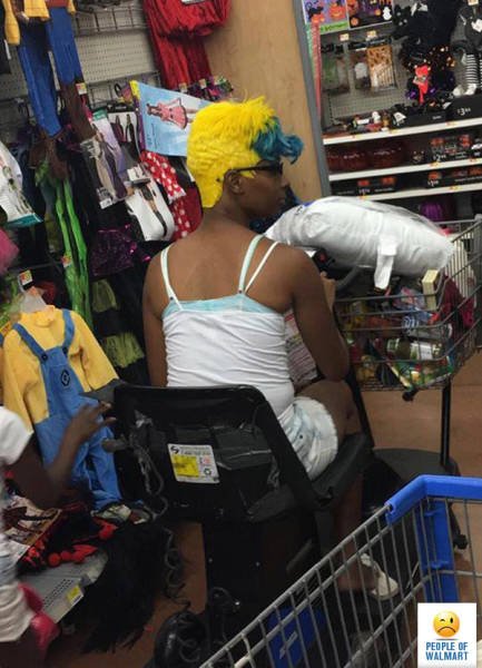 Strange People In ''Walmart'' (55 pics)