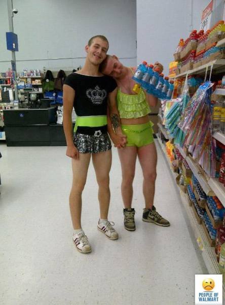 Strange People In ''Walmart'' (55 pics)