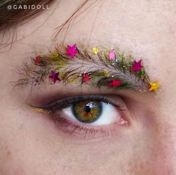 Odd Eyebrows (19 pics)