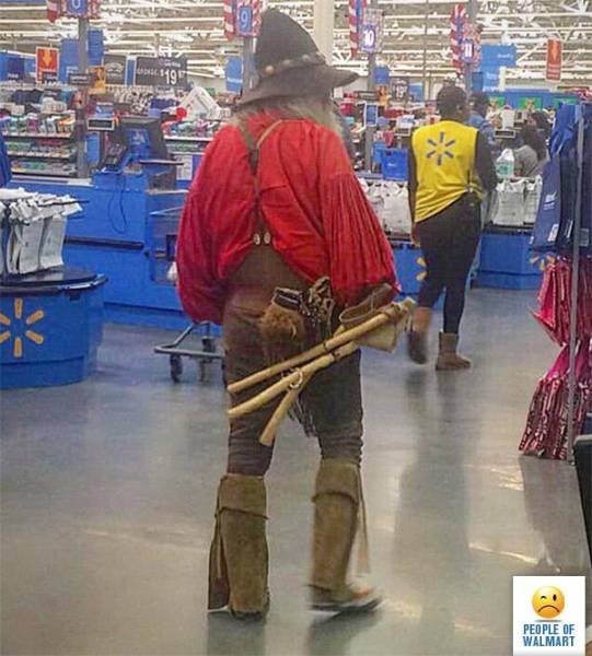 Strange People In ''Walmart'' (55 pics)