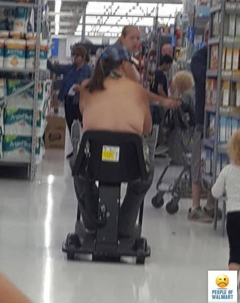 Strange People In ''Walmart'' (55 pics)