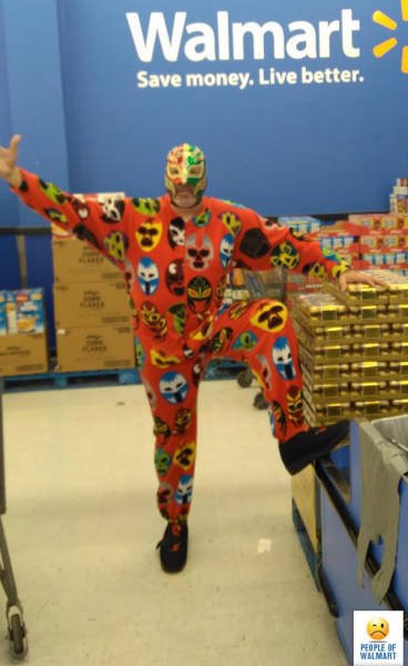 Strange People In ''Walmart'' (55 pics)