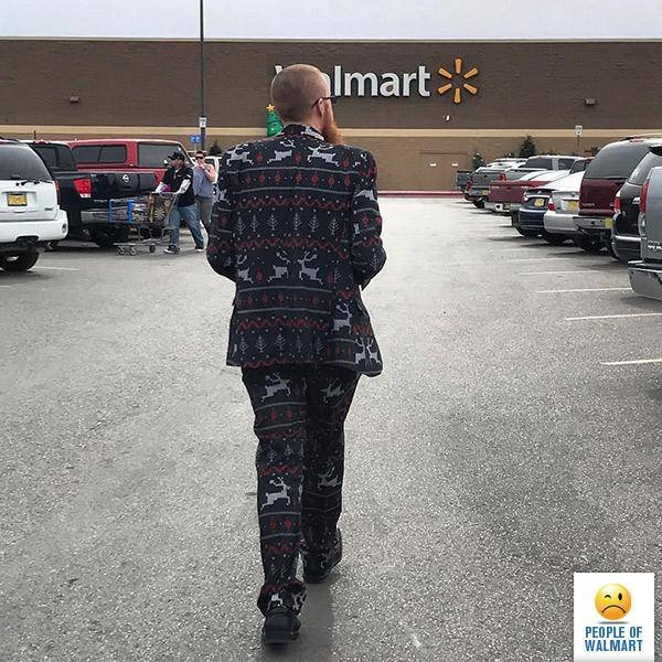 Strange People In ''Walmart'' (55 pics)