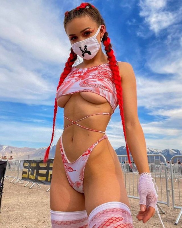 Girls With Dyed Hairs (45 pics)