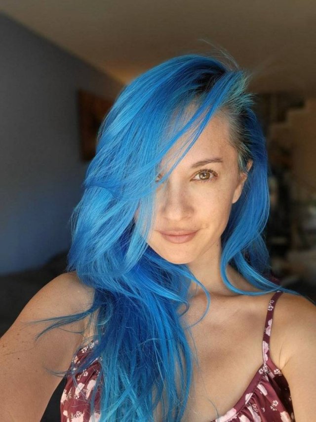 Girls With Dyed Hairs (45 pics)