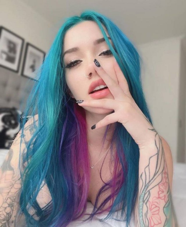 Girls With Dyed Hairs (45 pics)