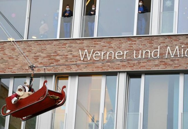 Amazing And Funny Christmas Pictures (70 pics)