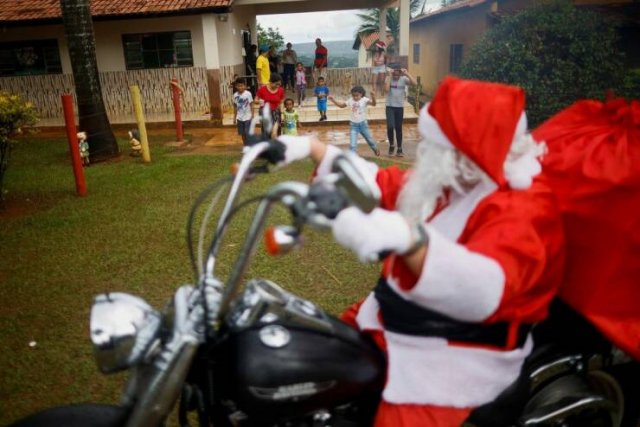 Amazing And Funny Christmas Pictures (70 pics)