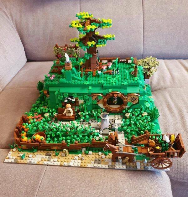 Awesome “LEGO” Constructions (28 pics)