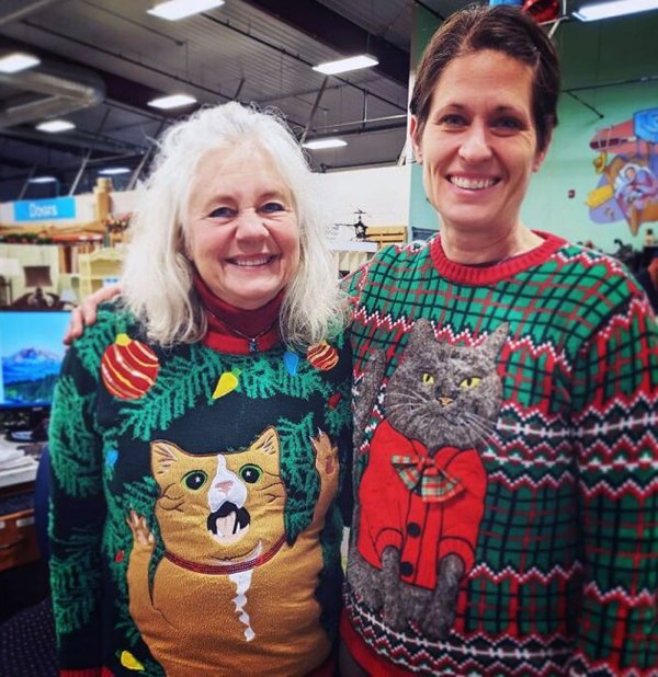 Strange Christmas Sweaters (30 pics)