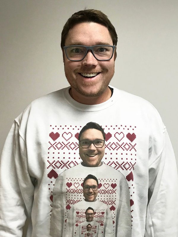 Strange Christmas Sweaters (30 pics)