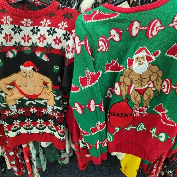 Strange Christmas Sweaters (30 pics)