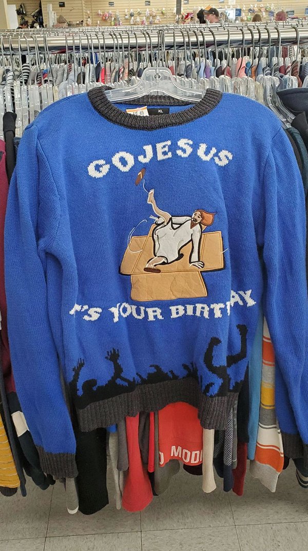 Strange Christmas Sweaters (30 pics)