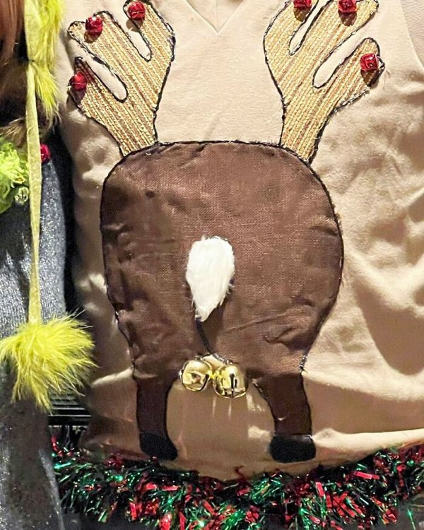 Strange Christmas Sweaters (30 pics)