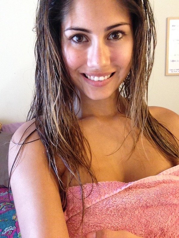 Wet Girls (36 pics)