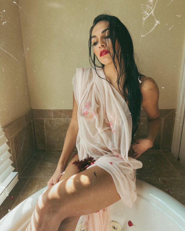 Wet Girls (36 pics)
