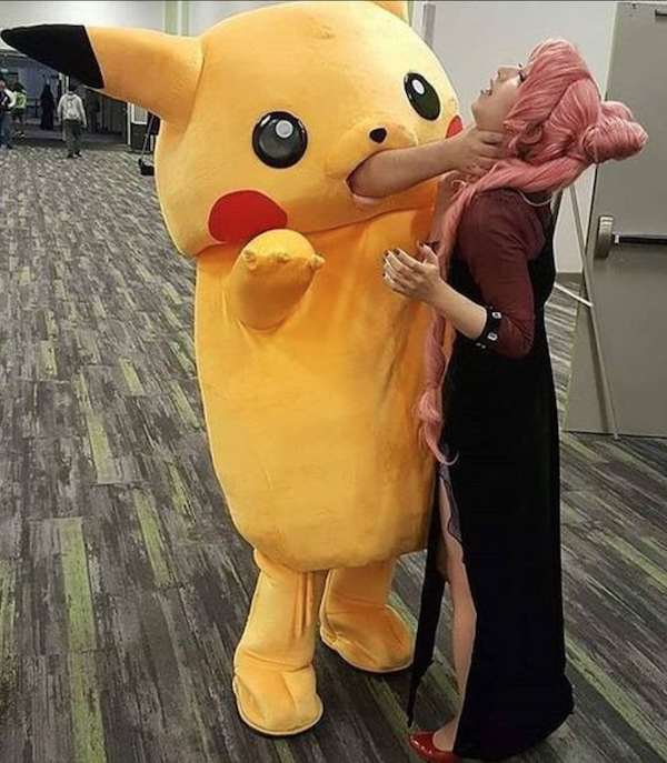 What Is Going On Here? (24 pics)