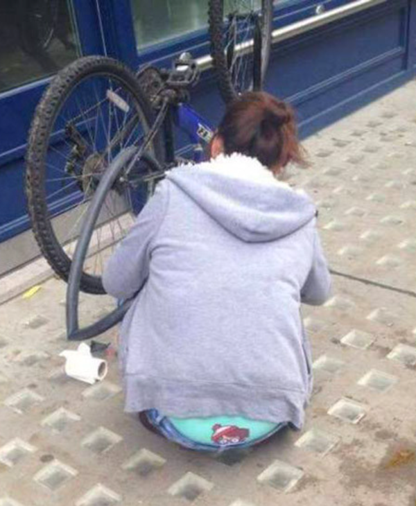 What Is Going On Here? (24 pics)