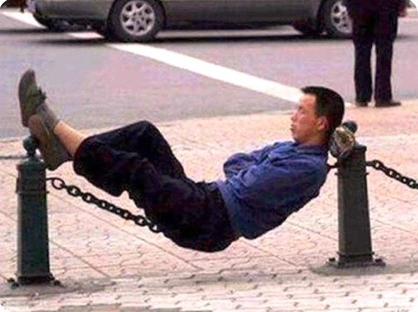 What Is Going On Here? (24 pics)
