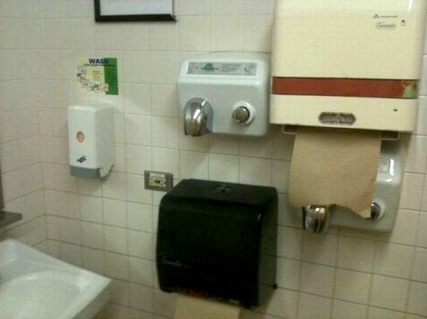 What Is Going On Here? (24 pics)