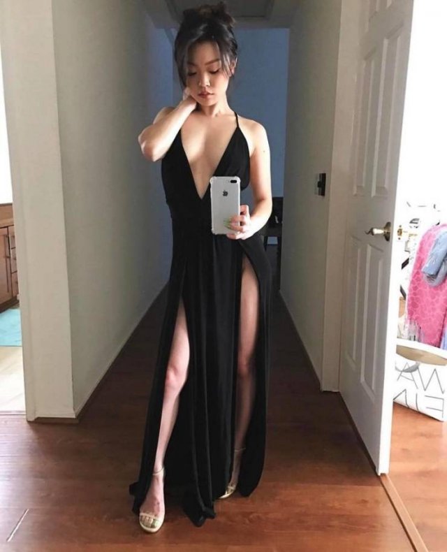 Selfie Girls (45 pics)