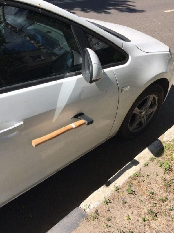 What Is Going On Here? (28 pics)