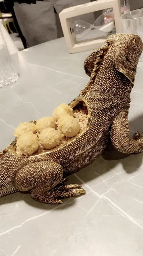Weird Food Serving (29 pics)