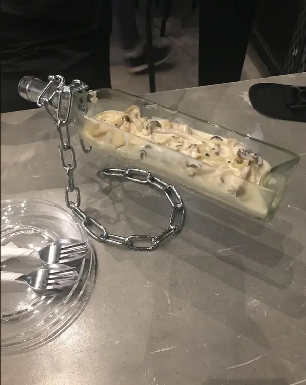 Weird Food Serving (29 pics)