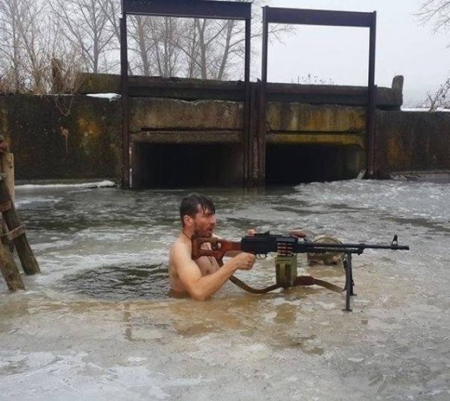 What Is Going On Here? (52 pics)