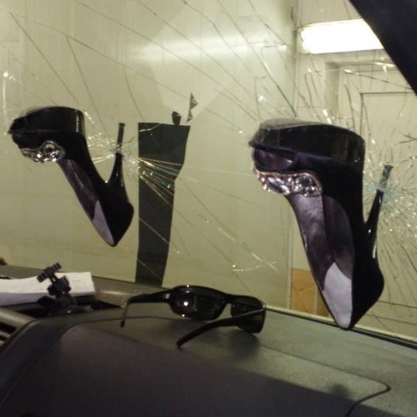 What Is Going On Here? (52 pics)
