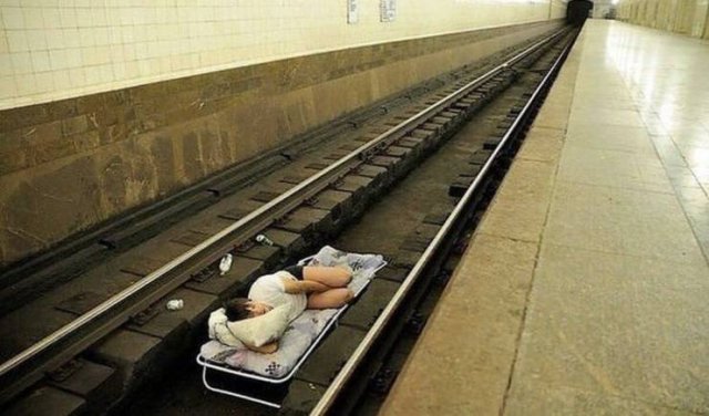 What Is Going On Here? (52 pics)