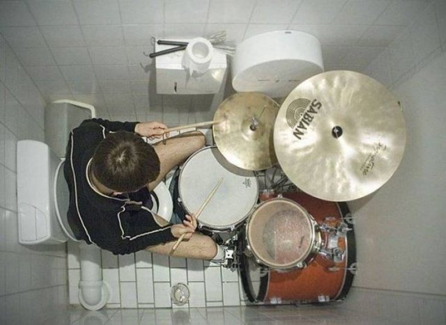 What Is Going On Here? (52 pics)