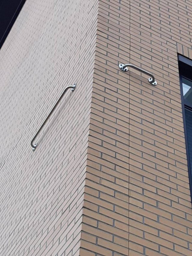 What Is Going On Here? (52 pics)
