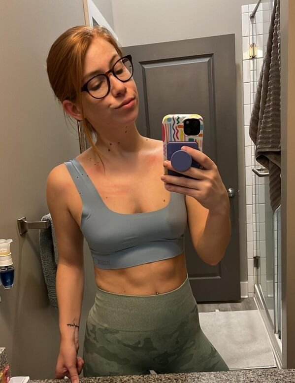 Girls In Glasses (34 pics)