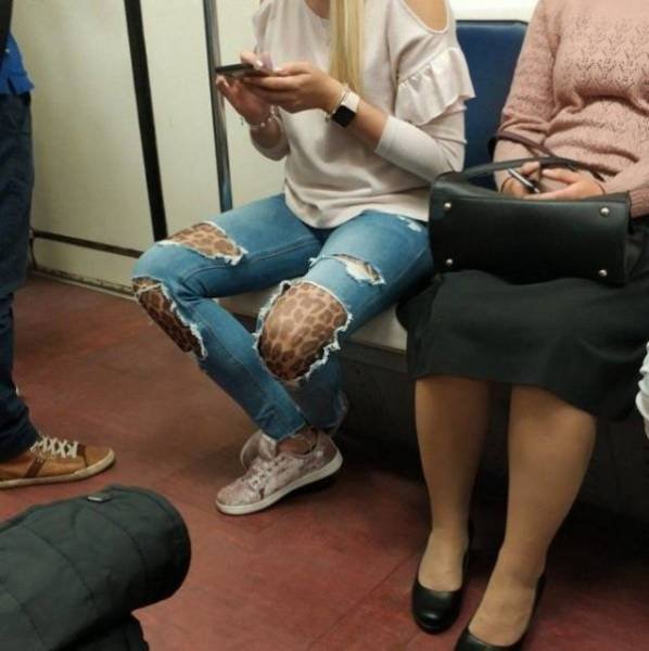 Strange And Funny People In The Subway (40 pics)