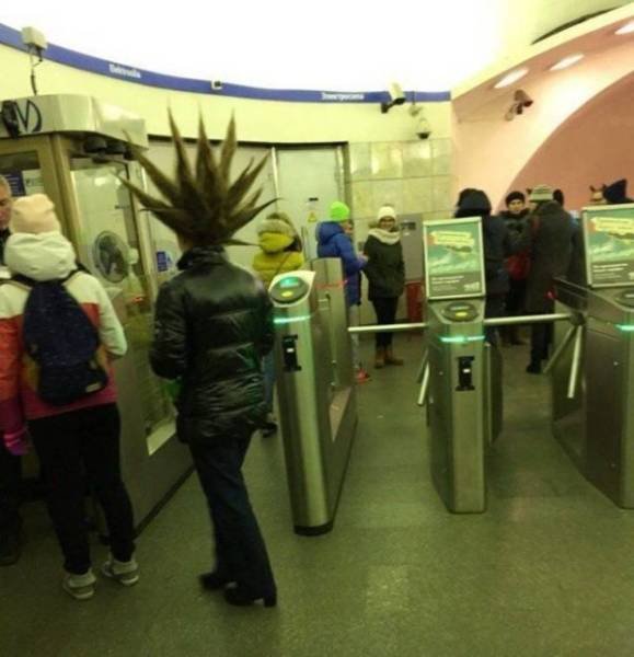 Strange And Funny People In The Subway (40 pics)