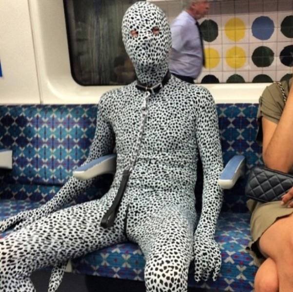 Strange And Funny People In The Subway (40 pics)