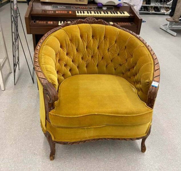 Unusual Finds In Thrift Shops (20 pics) Unusual Finds In Thrift Shops (20 pics)