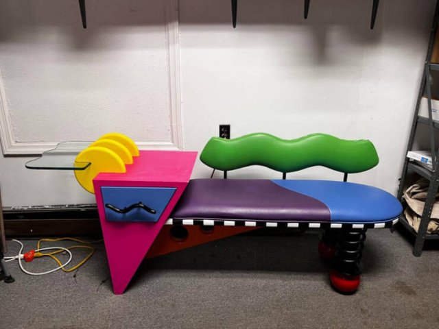 Unusual Finds In Thrift Shops (20 pics) Unusual Finds In Thrift Shops (20 pics)