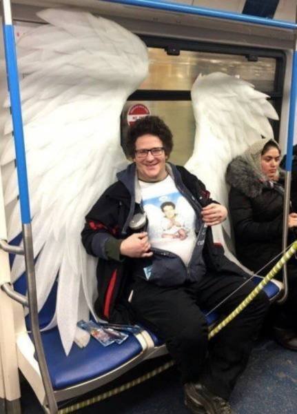 Strange People In The Subway (38 pics)