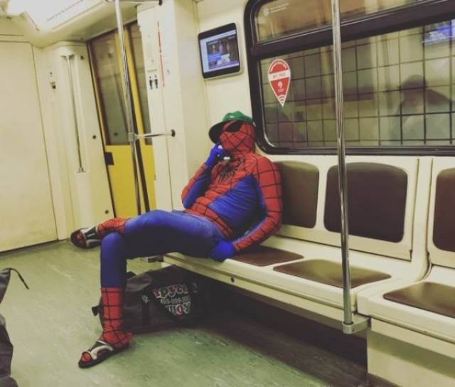 Strange People In The Subway (38 pics)